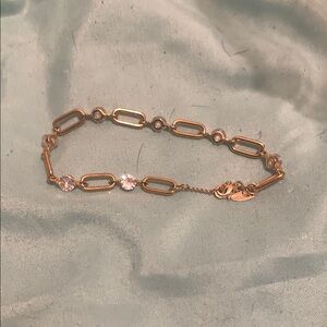 Gold Open Link Bracelet with Polished Finish